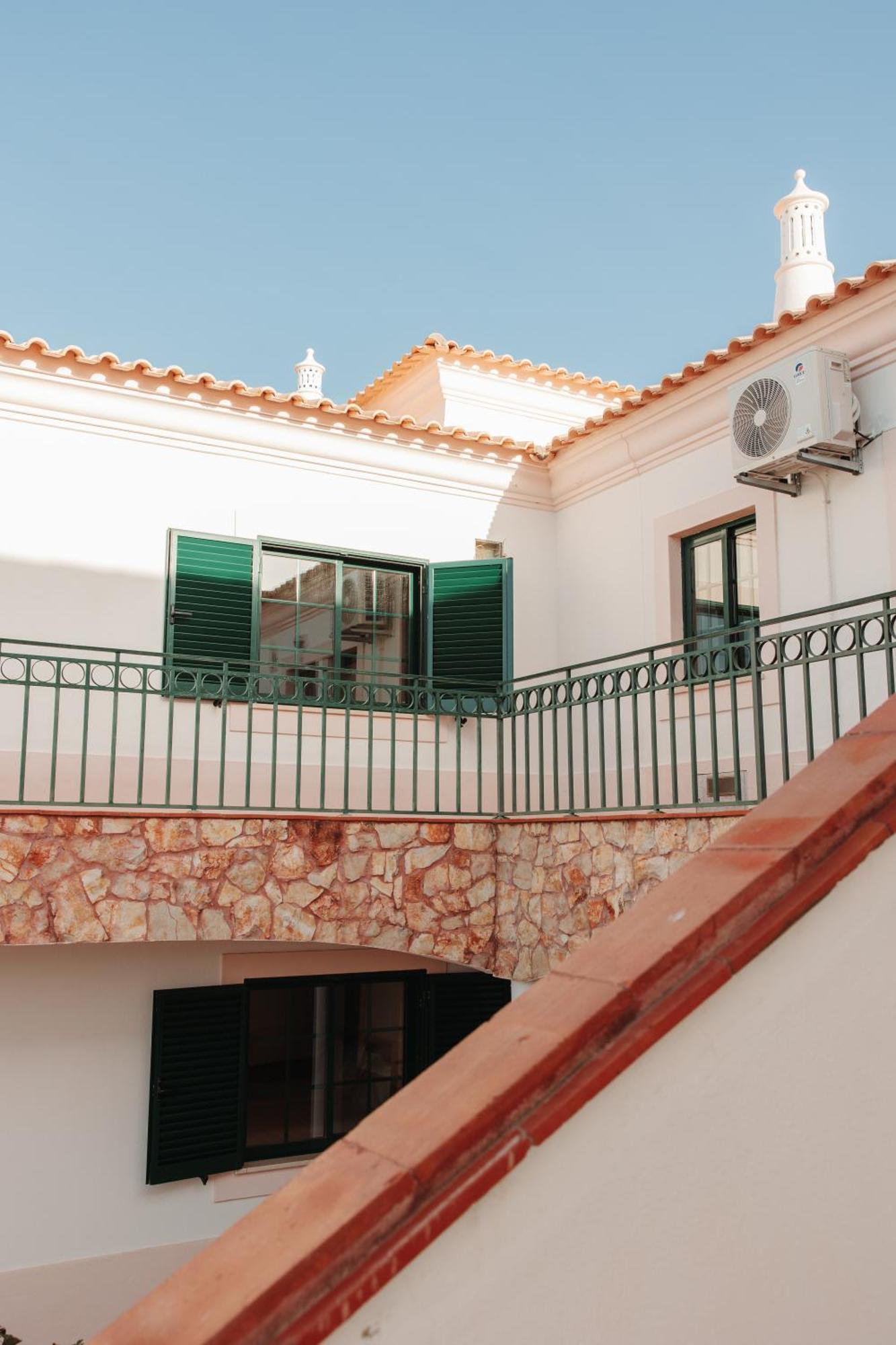 Casa Velha Apartments - Adults Friendly อัลบูเฟรา ภายนอก รูปภาพ